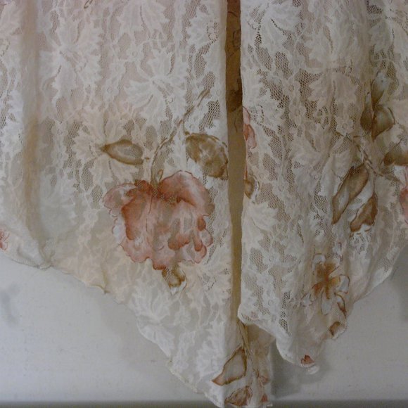 Charlotte Russe Beige and Pink Lace Floral Skirt Size M - Picture 6 of 7